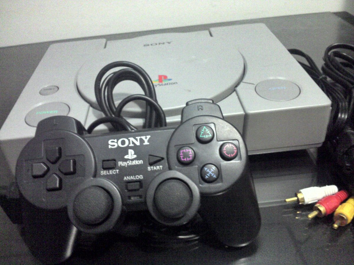 Console Playstation 1 - PS1 - FAT - Sony - Gameteczone a melhor